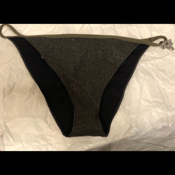 💛Glorious Bikini Bacirubati Set in Gold & Black💛 - Picture 10 of 15